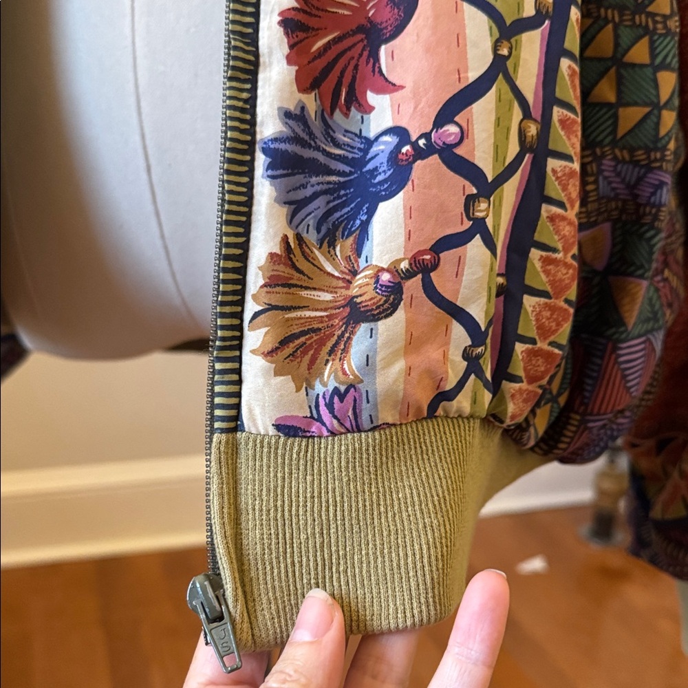 Vintage Silk Club Geometric Women's silk Bomber Jacket - Picture 4 of 7